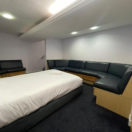 Tch Lodge Болтон Экстерьер фото