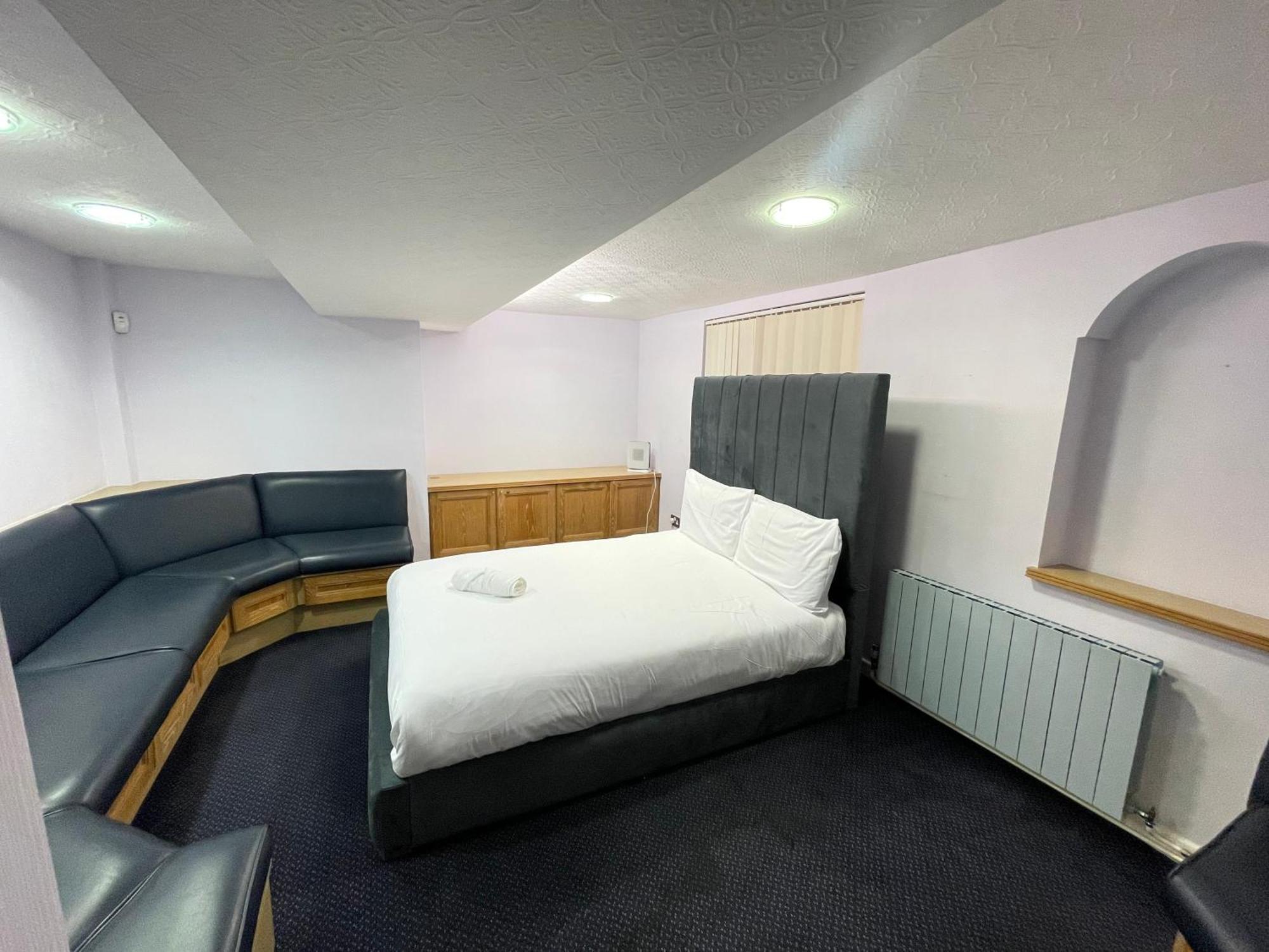 Tch Lodge Болтон Экстерьер фото