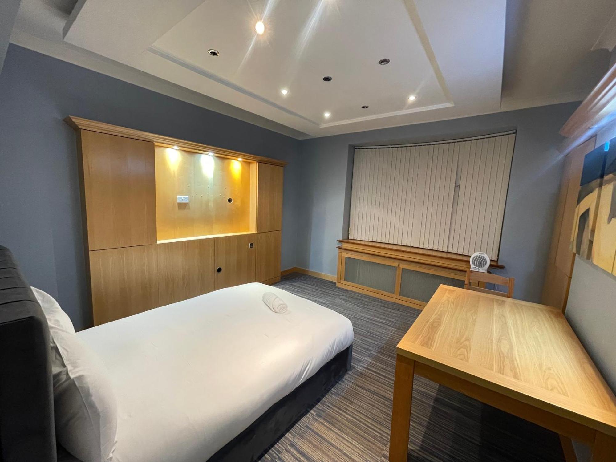 Tch Lodge Болтон Экстерьер фото