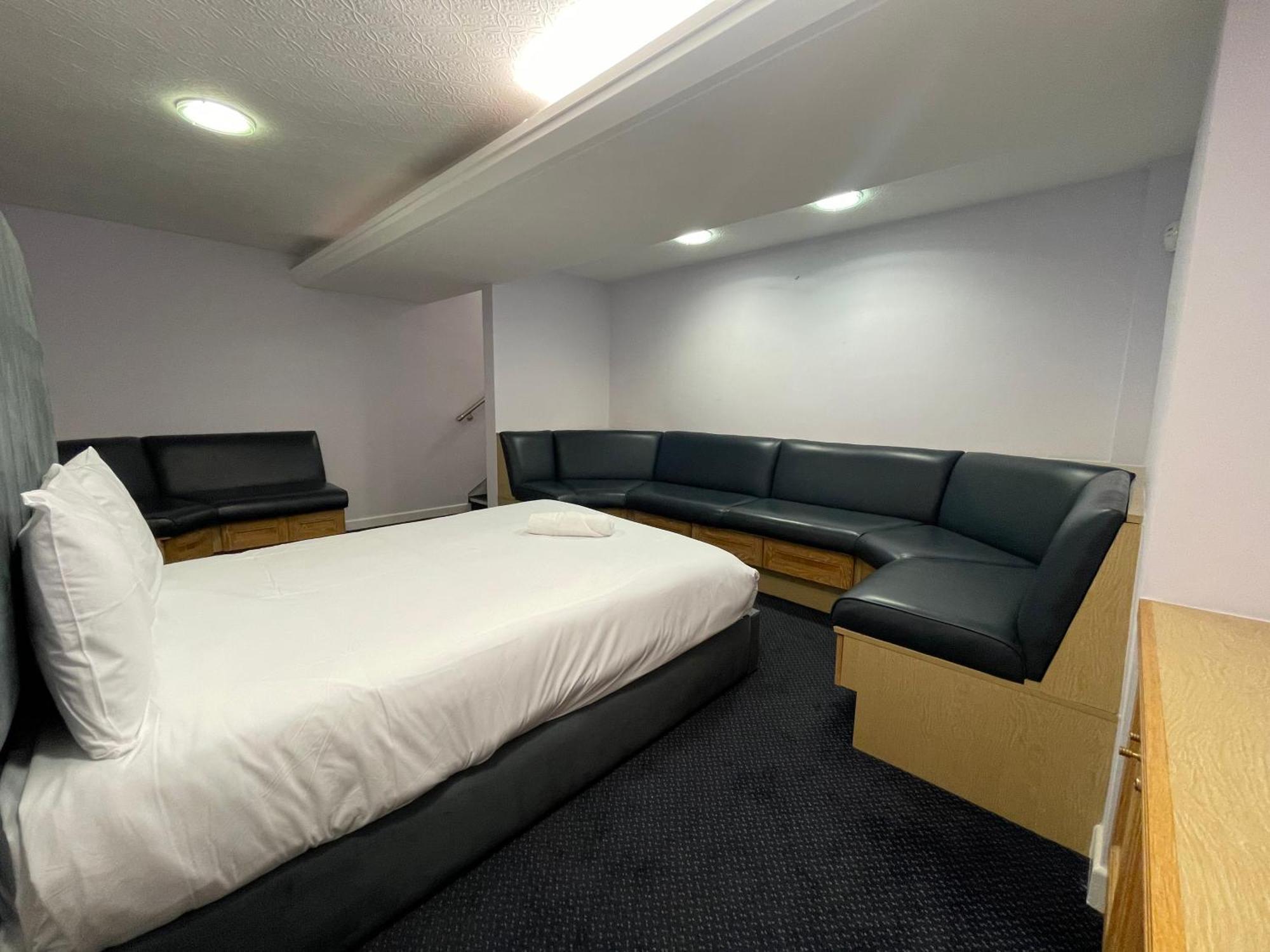 Tch Lodge Болтон Экстерьер фото